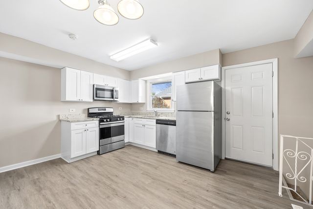 13601 Loomis Lane, Crestwood, IL 60418