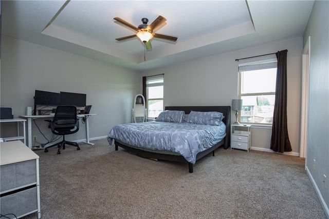 212 NE Greystone Way, Grain Valley, MO 64029