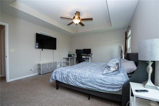 212 NE Greystone Way, Grain Valley, MO 64029
