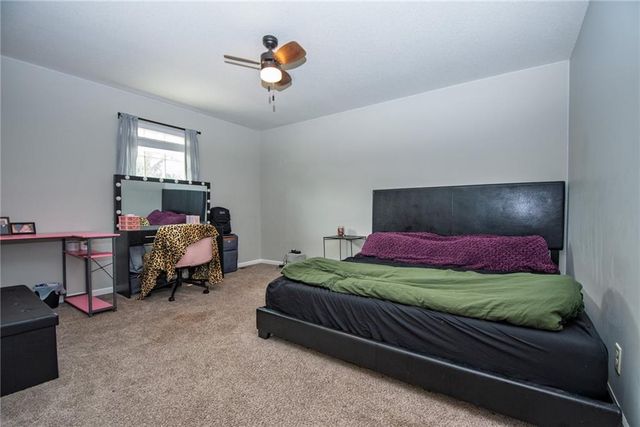 212 NE Greystone Way, Grain Valley, MO 64029