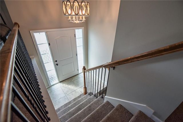 212 NE Greystone Way, Grain Valley, MO 64029