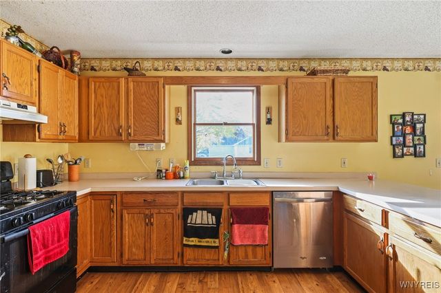 4400 Manor Lane, Hamburg, NY 14075