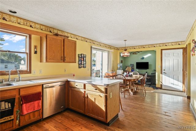 4400 Manor Lane, Hamburg, NY 14075