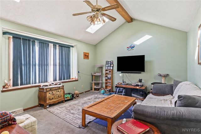 4400 Manor Lane, Hamburg, NY 14075