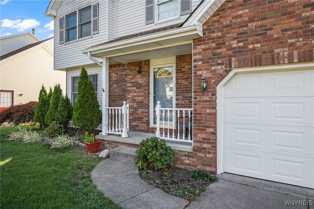 4400 Manor Lane, Hamburg, NY 14075