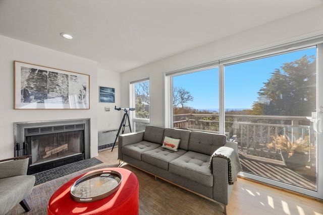 9 Thistlemore, Provincetown, MA 02657