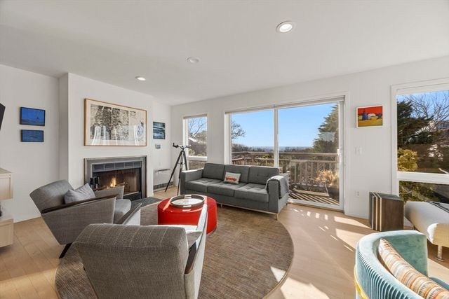 9 Thistlemore, Provincetown, MA 02657