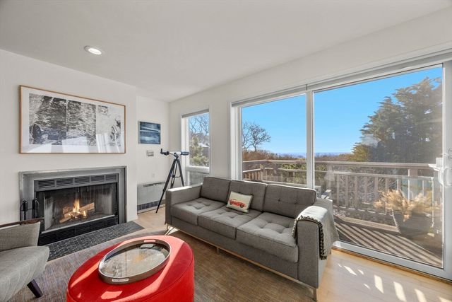 9 Thistlemore, Provincetown, MA 02657