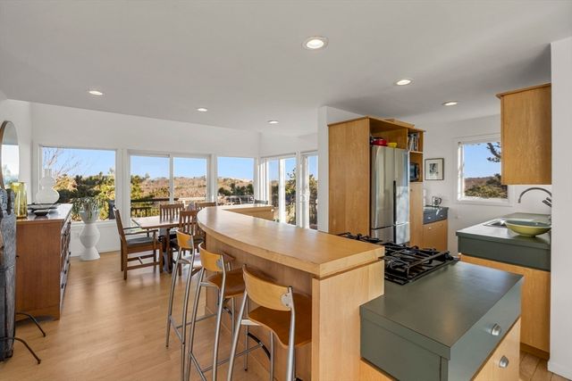 9 Thistlemore, Provincetown, MA 02657