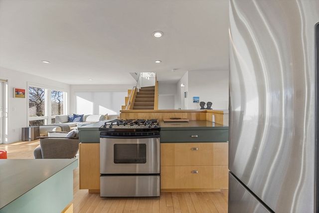 9 Thistlemore, Provincetown, MA 02657