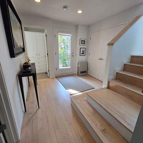 9 Thistlemore, Provincetown, MA 02657