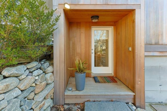 9 Thistlemore, Provincetown, MA 02657