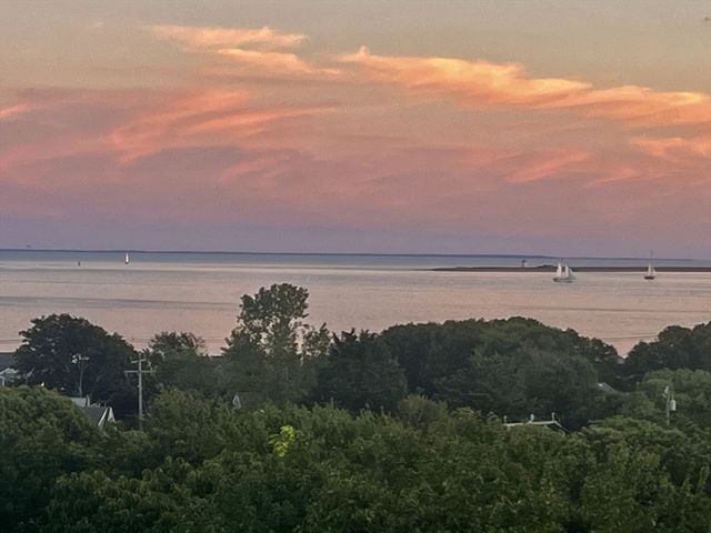 9 Thistlemore, Provincetown, MA 02657