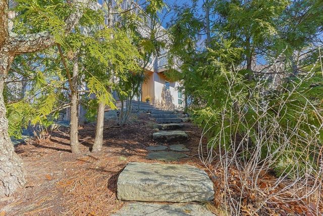 9 Thistlemore, Provincetown, MA 02657