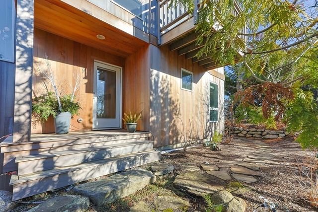 9 Thistlemore, Provincetown, MA 02657