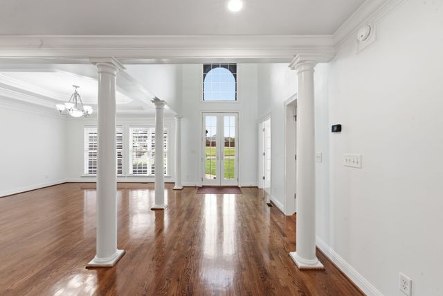 2292 Alexander Blvd, Murfreesboro, TN 37130