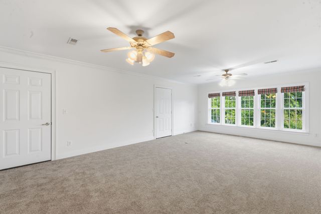 2292 Alexander Blvd, Murfreesboro, TN 37130