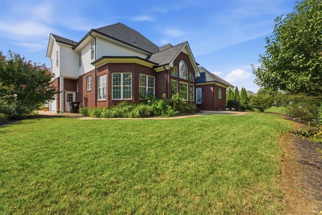 2292 Alexander Blvd, Murfreesboro, TN 37130