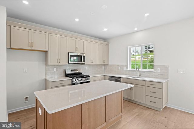 306 EAST SAWYER COURT, Royersford, PA 19468