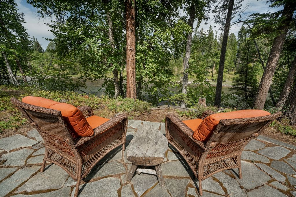 29545 Drifting Way, Bigfork, MT 59911 photo 2