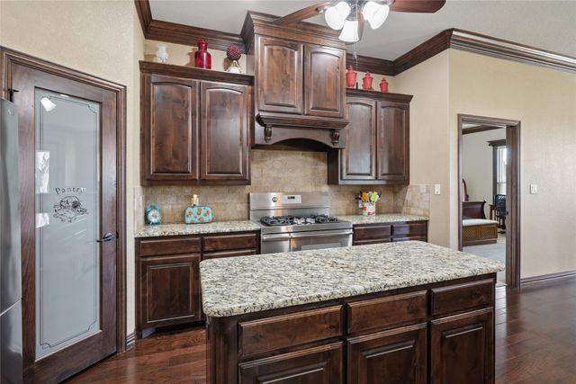 5707 Medinah Drive, Granbury, TX 76049