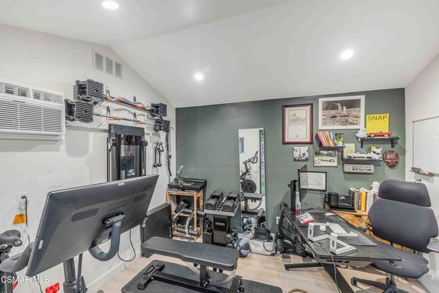 22661 Calvert Street, Woodland Hills, CA 91367