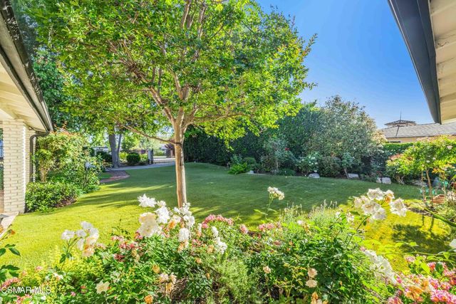 22661 Calvert Street, Woodland Hills, CA 91367