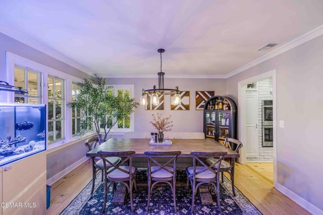 22661 Calvert Street, Woodland Hills, CA 91367