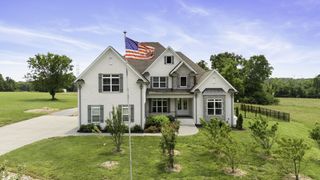 290 Academy Rd, Lebanon, TN 37087