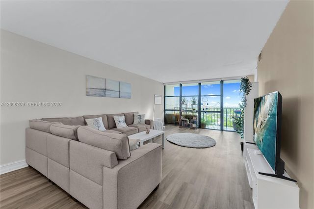 1000 Parkview Drive 1007, Hallandale Beach, FL 33009