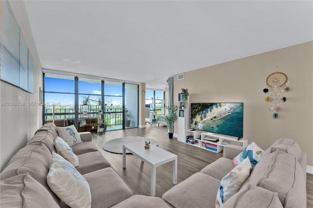 1000 Parkview Drive 1007, Hallandale Beach, FL 33009