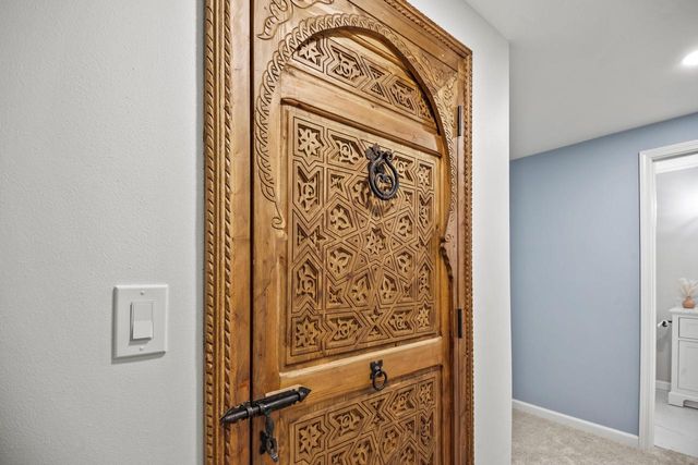 279 High Forest DRIVE, Cedarburg, WI 53012