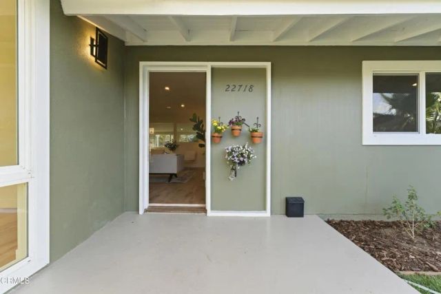 22718 Cantlay Street, West Hills, CA 91307