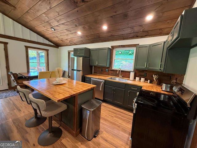 2380 Murphy Highway, Mineral Bluff, GA 30559