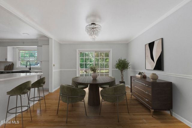 859 Hereford Way, Niskayuna, NY 12309