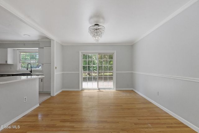 859 Hereford Way, Niskayuna, NY 12309