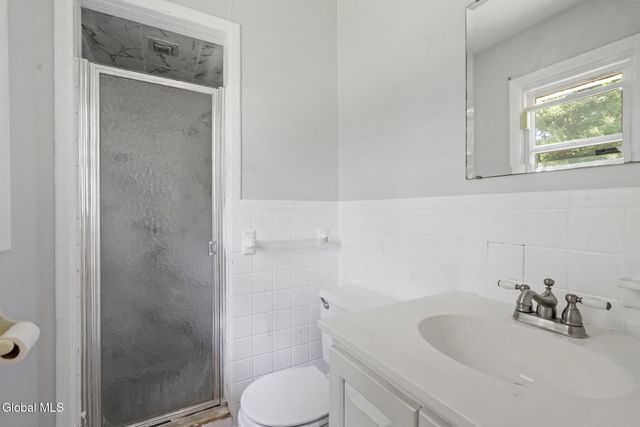 859 Hereford Way, Niskayuna, NY 12309