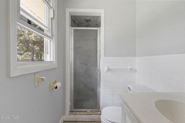 859 Hereford Way, Niskayuna, NY 12309