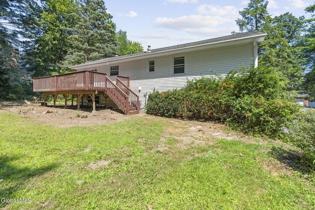 859 Hereford Way, Niskayuna, NY 12309