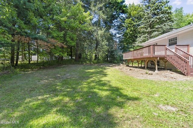 859 Hereford Way, Niskayuna, NY 12309