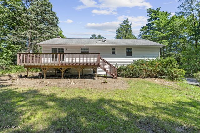 859 Hereford Way, Niskayuna, NY 12309