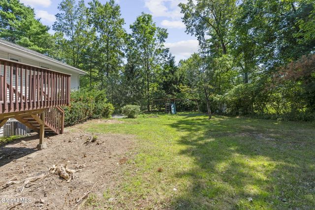 859 Hereford Way, Niskayuna, NY 12309