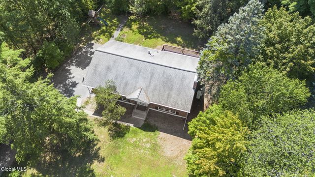 859 Hereford Way, Niskayuna, NY 12309