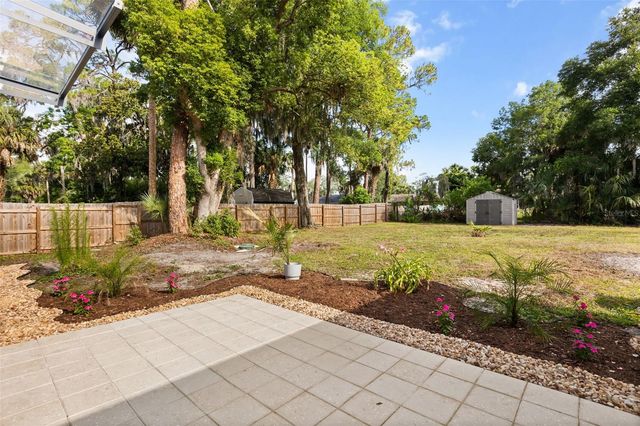 384 MAGNOLIA PLACE, Debary, FL 32713