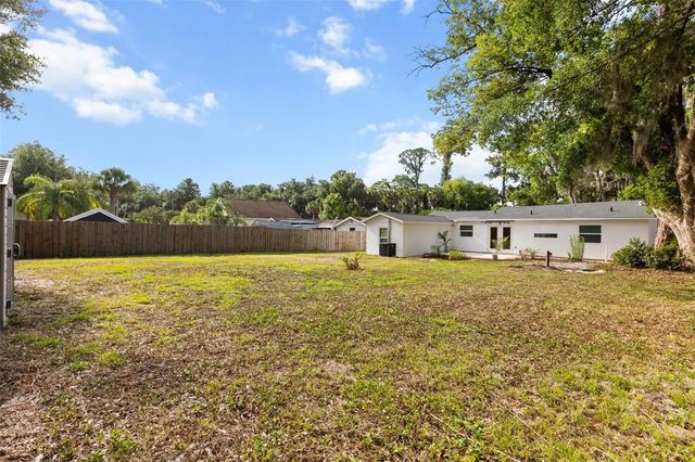 384 MAGNOLIA PLACE, Debary, FL 32713