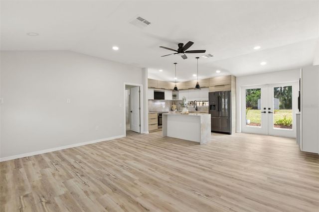 384 MAGNOLIA PLACE, Debary, FL 32713