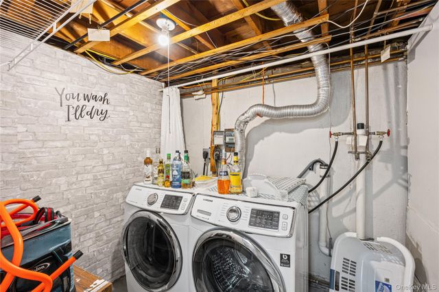 70 Princess Street, Hicksville, NY 11801