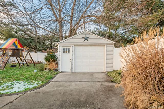 70 Princess Street, Hicksville, NY 11801