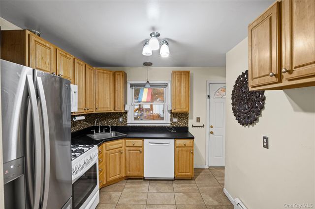 70 Princess Street, Hicksville, NY 11801