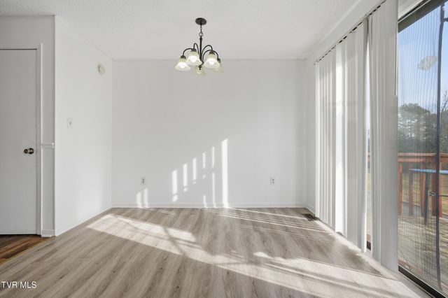 161 Oakcrest Circle 161, Bristol, VA 24201